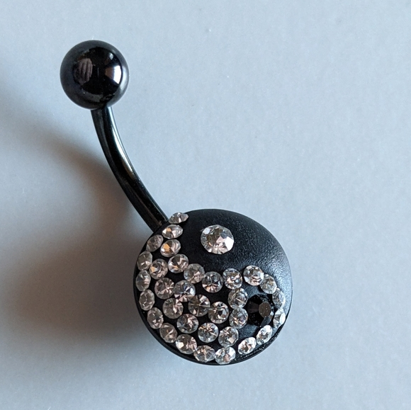 Ying-yang belly ring - Picture 2 of 6